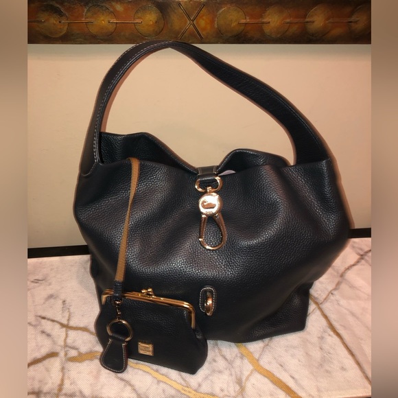 Dooney & Bourke navy blue handbag with coin wallet and dust cover; very cute - Picture 4 of 13